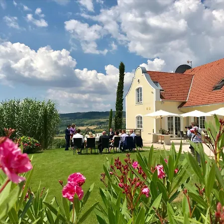 Guest house Liszkay Borkuria Monoszlo